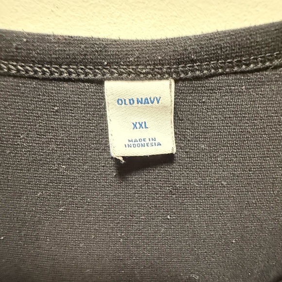 Old Navy Black Short Sleeve Tee - Picture 2 of 2